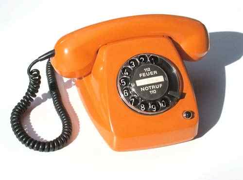 Telefon (Foto: Bran / Wikipedia, PD)